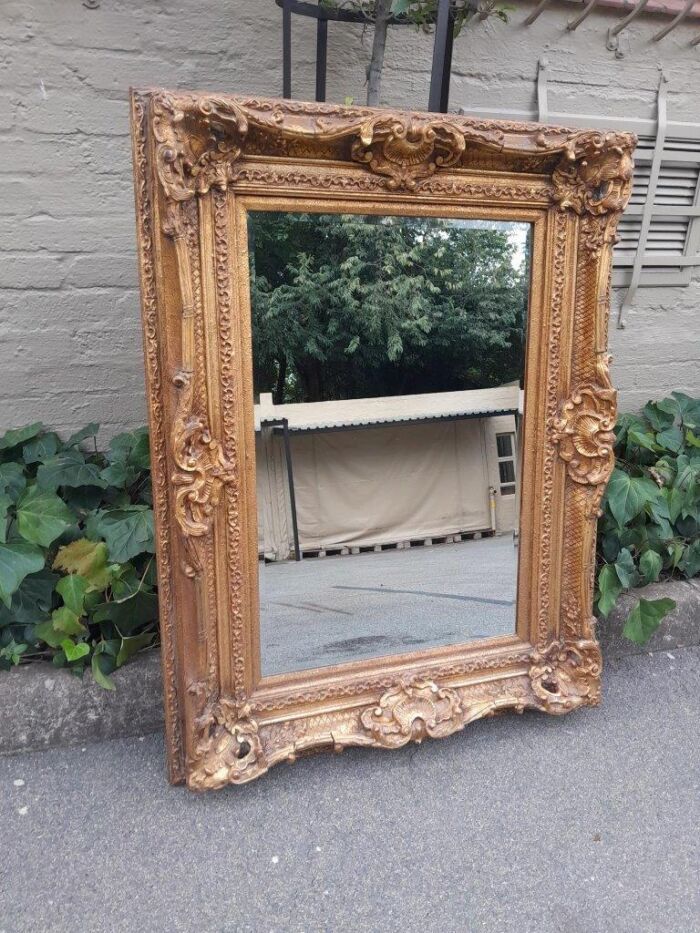 A 20th Century French Style Gilt Framed and Bevelled Mirror - Image 3