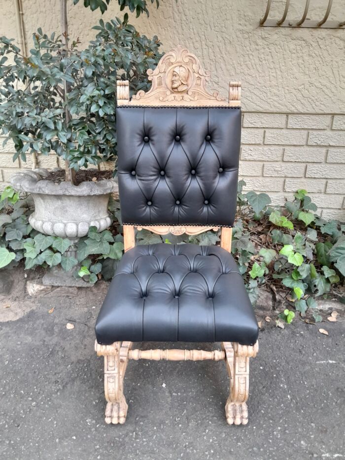 A 19th Century Spanish Heavily Carved Wooden Set of Six Mahogany Chairs (Comprises a Pair of Carvers / Armchairs and Four Dining Chairs) Upholstered in Deep Buttoned Leather  - Image 13
