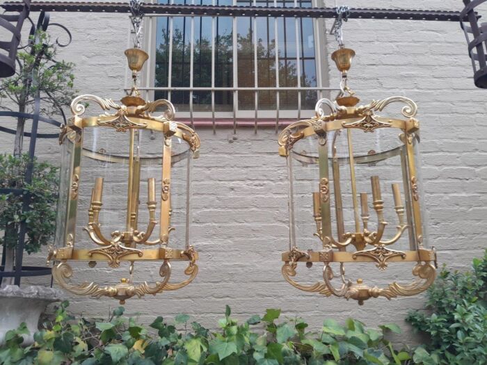 A 20th Century Rare Pair of Brass Lanterns - Image 3