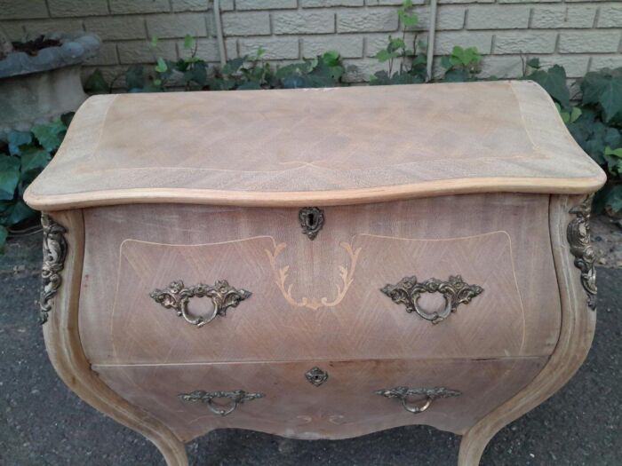 A 20th Century French Style Walnut and Inlaid Bombe Chest of Drawers with Gilt Mounts with Marble top and In A Contemporary Bleached Finish - Image 6