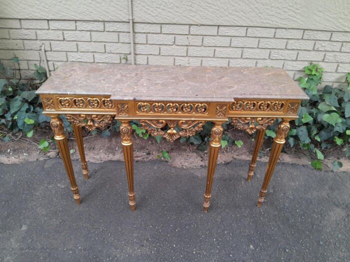 A 20TH Century French Style Gilt Console Table with Marble Top - Image 3