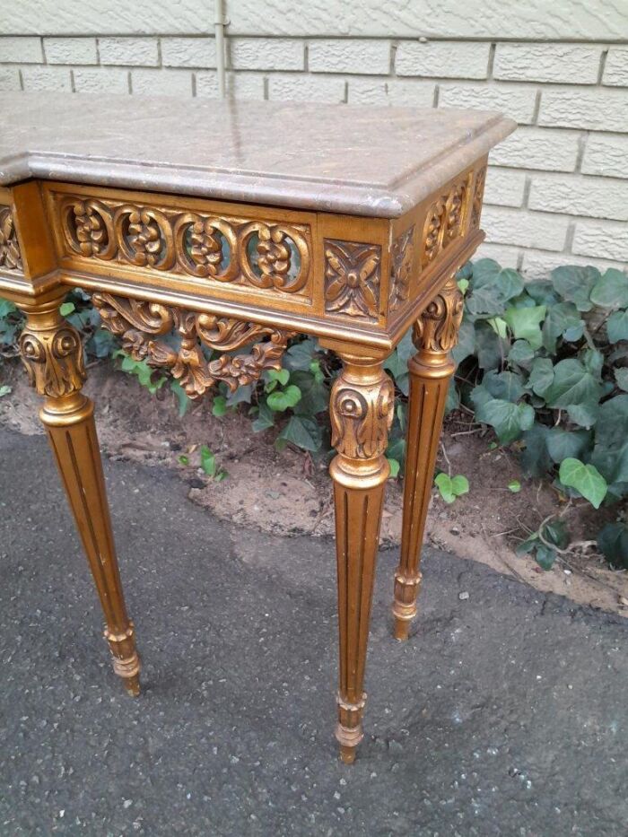 A 20TH Century French Style Gilt Console Table with Marble Top - Image 7