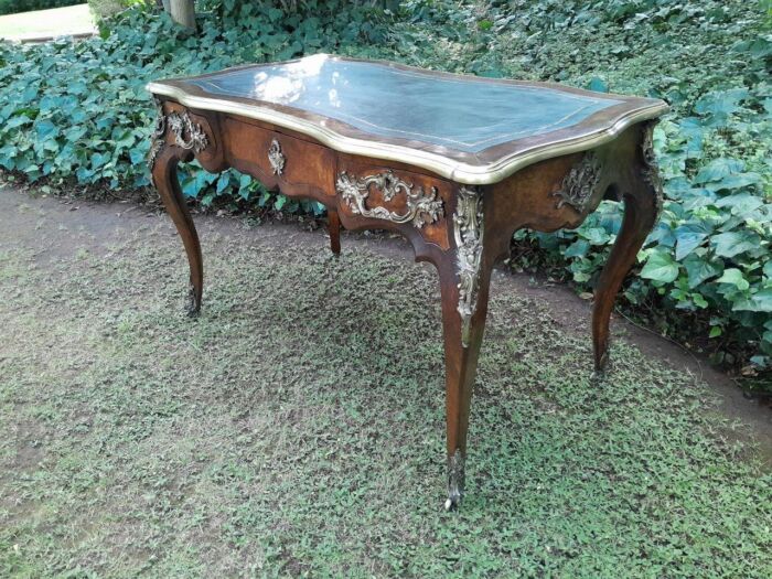 A 19TH Century French Walnut and Ormolu Mounted Desk/Writing Table/Plat with Tilt Tooled Leather Insert and Three Drawers - Image 4