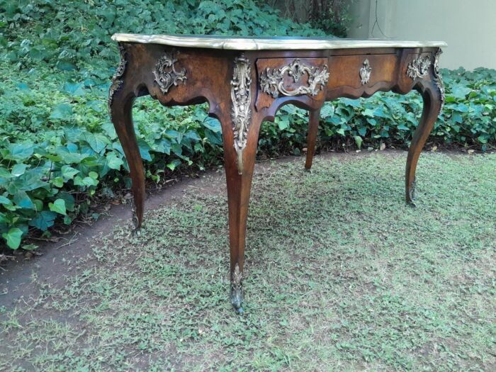 A 19TH Century French Walnut and Ormolu Mounted Desk/Writing Table/Plat with Tilt Tooled Leather Insert and Three Drawers - Image 6