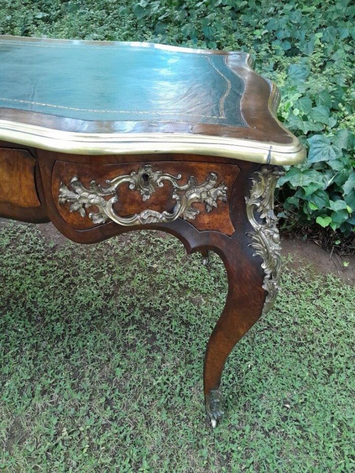 A 19TH Century French Walnut and Ormolu Mounted Desk/Writing Table/Plat with Tilt Tooled Leather Insert and Three Drawers - Image 7