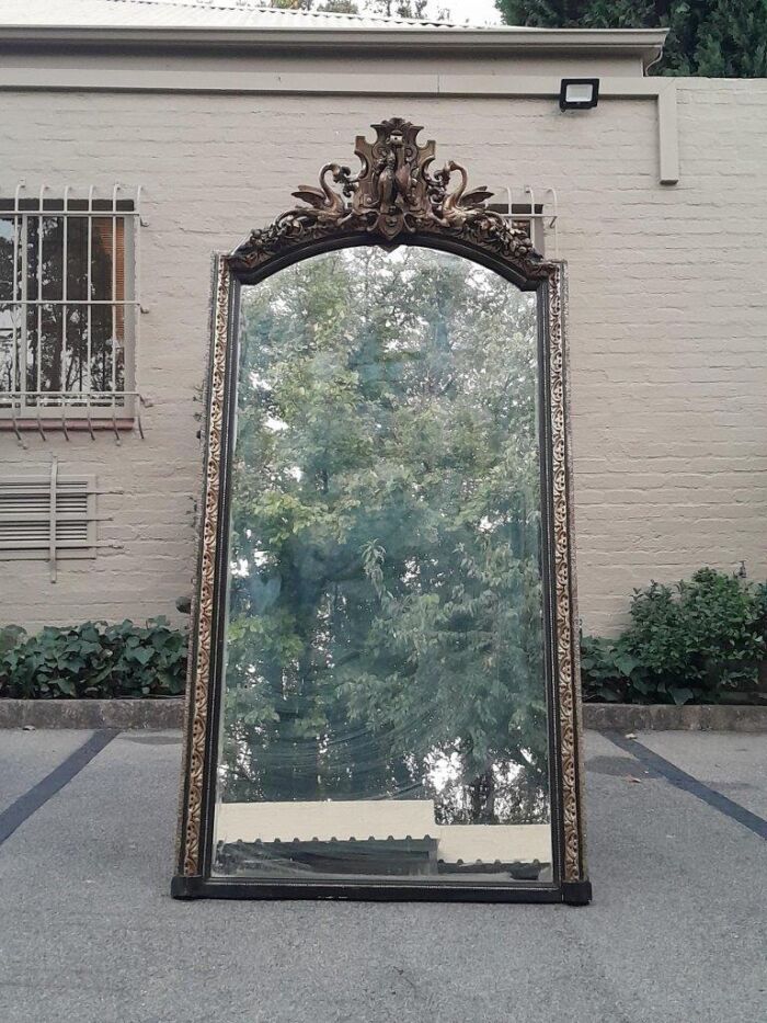 A 20TH Century Carved Gilt-Wood Mirror of Large Proportions - Image 3