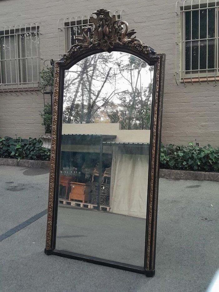 A 20TH Century Carved Gilt-Wood Mirror of Large Proportions - Image 5