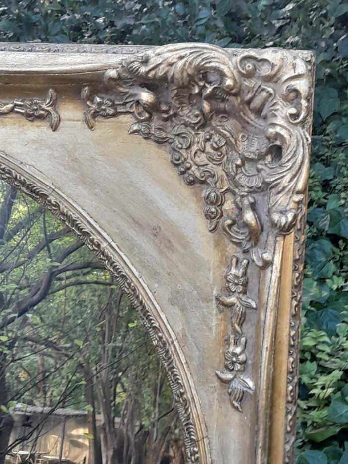 A 20TH Century Ornately Carved Gilt Wood Mirror - Image 5