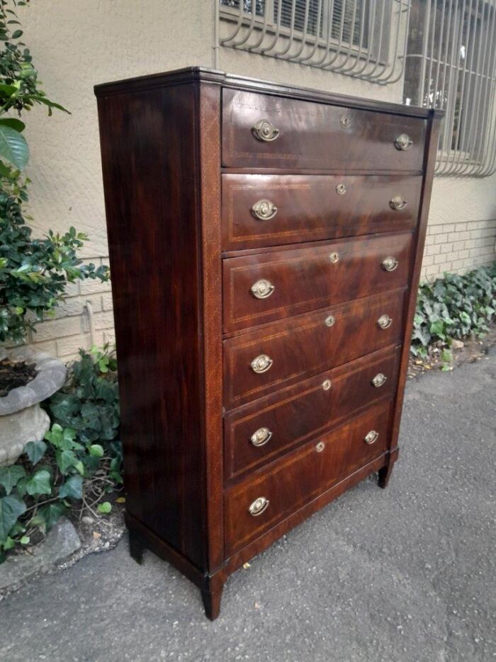 A 19th Century Victorian Flame Mahogany and Inlaid Chest of Drawers - Image 3