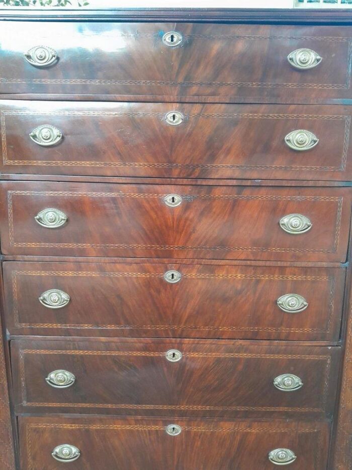 A 19th Century Victorian Flame Mahogany and Inlaid Chest of Drawers - Image 5