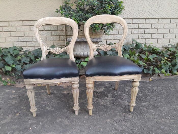 A Victorian Style Set of Ten Dining Chairs in a Contemporary Bleached Finish with Deep Buttoned Leather Seats - Image 5