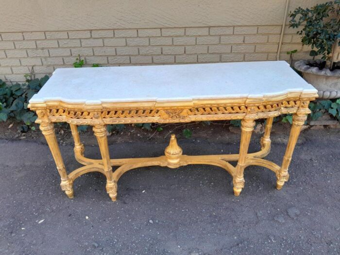 A 20th Century French Louis SVI Style Hand Gilded Console Table With Cream Marble Top - Image 4