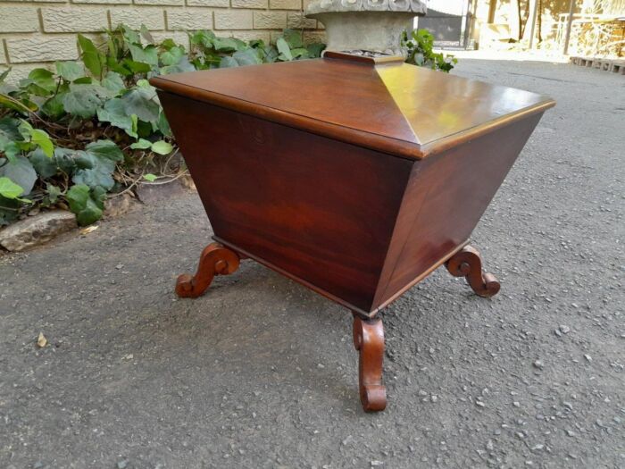 An Antique Regency Circa 1800  Mahogany Cellarette - Image 2