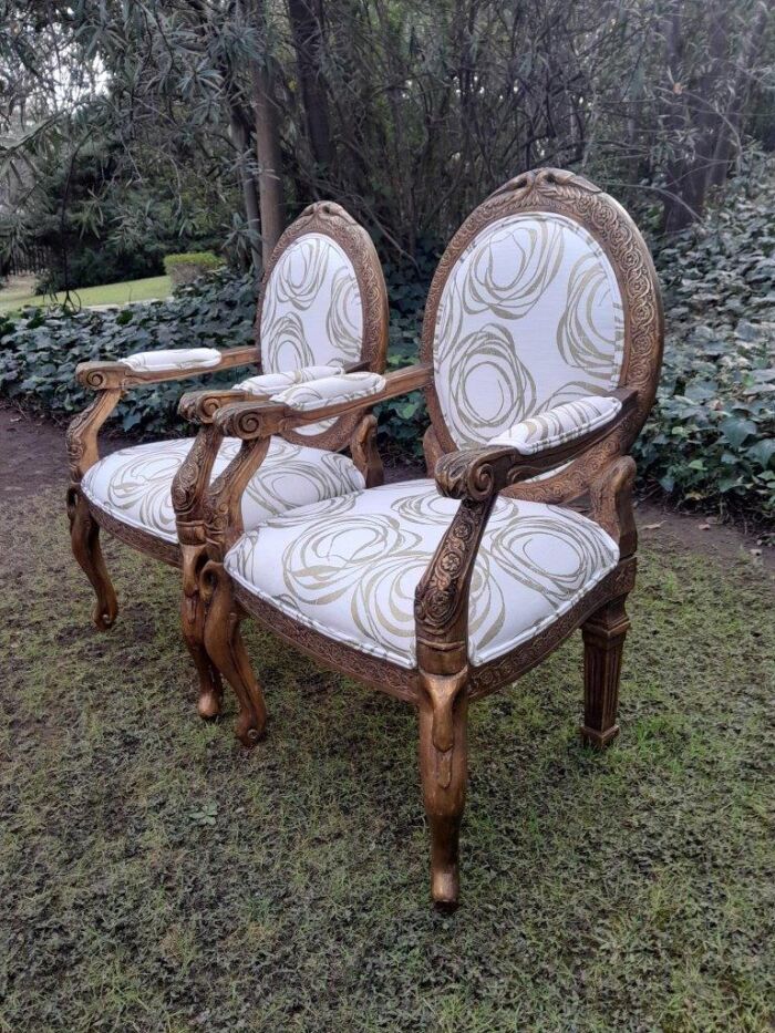 A Pair of 20th Century Style Gilt Arm Chairs - Image 4
