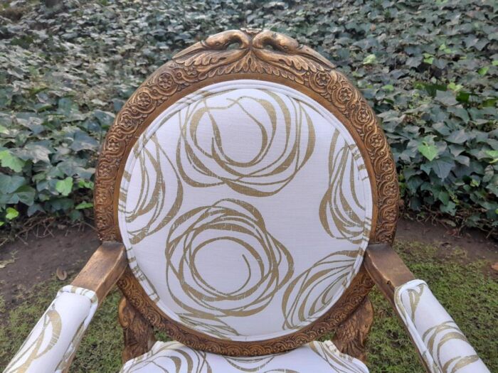 A Pair of 20th Century Style Gilt Arm Chairs - Image 10
