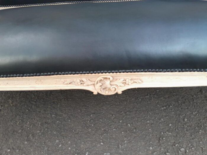 A 20th Century Pair of French Style Carved Walnut Settees in a Contemporary Bleached Finish and Upholstered in Leather with One Leather Decorative Ball Per Settee - Image 18