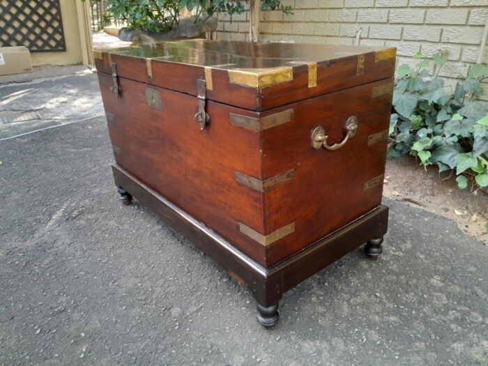 A 19th Century Circa 1800 Regency Mahogany Chest on Stand  with Four Bun Feet and Brass-mounts - Image 4