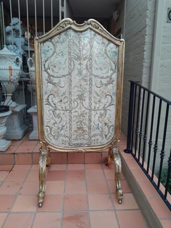 An Antique Circa 1900 French Gilt Screen with Original Castors - Image 7