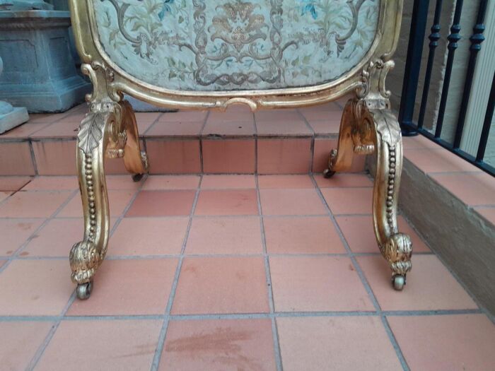 An Antique Circa 1900 French Gilt Screen with Original Castors - Image 9