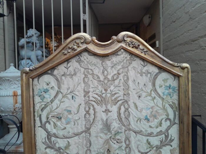 An Antique Circa 1900 French Gilt Screen with Original Castors - Image 11