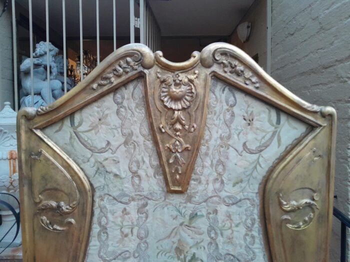 An Antique Circa 1900 French Gilt Screen with Original Castors - Image 15