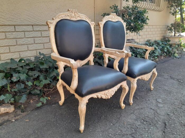 A 20th Century Pair Of French Style Carved Oak Armchairs In A Contemporary Bleached Finish And Upholstered In Leather - Image 4