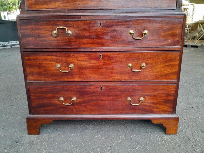 An 18th Century Georgian Mahogany Chest on Chest With Brass Handles - Image 11
