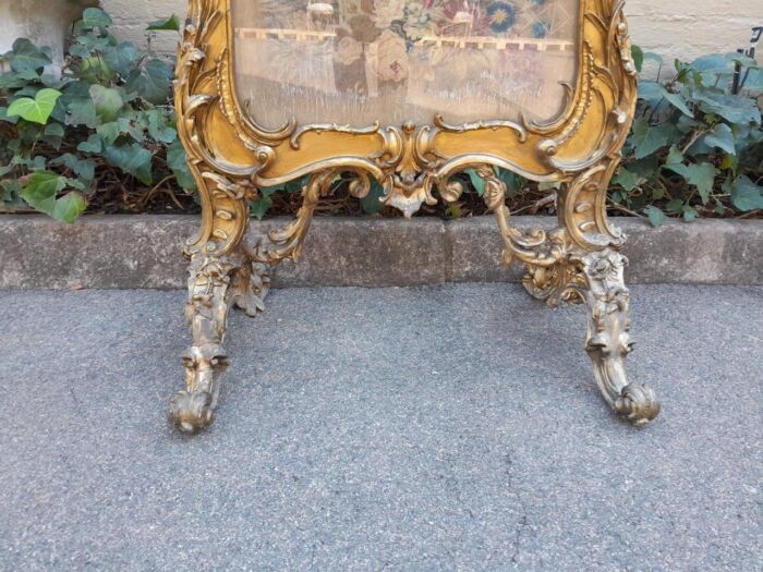 A 20TH Century French Louis XV Style Ornately Carved Giltwood Fire Screen With Tapestry - Image 7