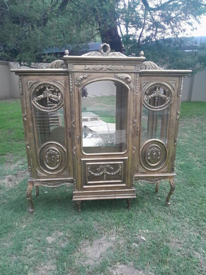 A 20th Century French Style Three Division and Large Ornately Carved and Hand-Gilded Display Cabinet ND - Image 3