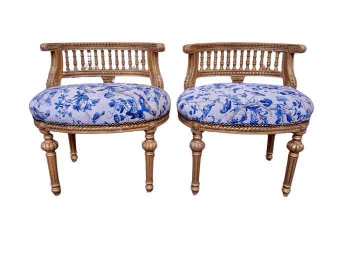 A Pair of French Louis XVI Style Curved Back Vanity Chairs / Accent Stools / Side Chairs / Stools / Ottomans