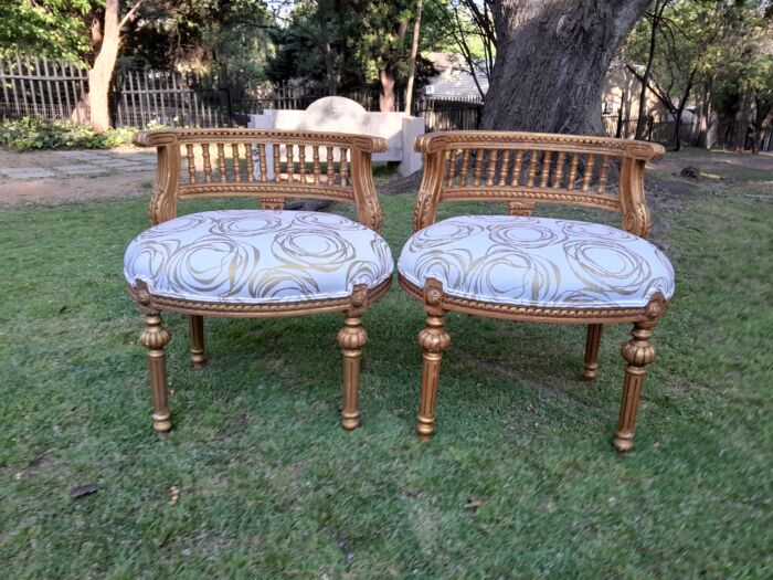 A Pair of French Louis XVI Style Curved Back Vanity Chairs / Accent Stools / Side Chairs / Stools / Ottomans (A) - Image 3