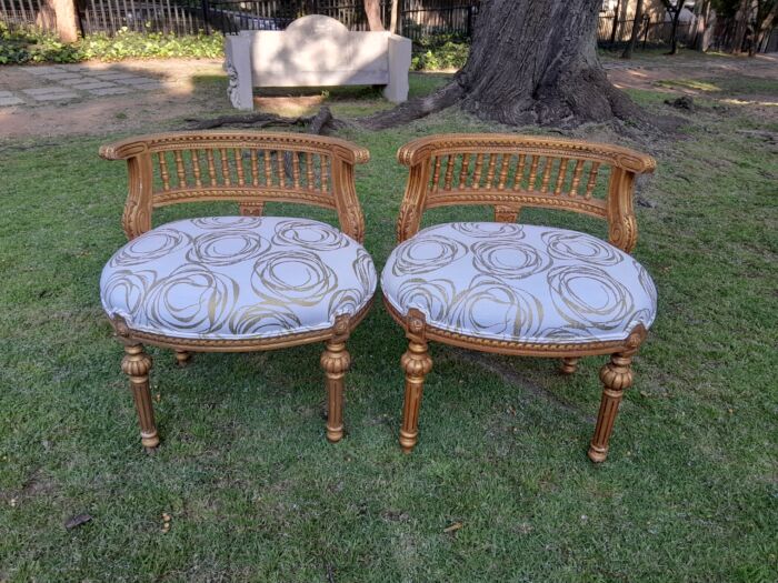 A Pair of French Louis XVI Style Curved Back Vanity Chairs / Accent Stools / Side Chairs / Stools / Ottomans (A) - Image 4