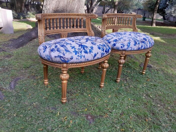 A Pair of French Louis XVI Style Curved Back Vanity Chairs / Accent Stools / Side Chairs / Stools / Ottomans - Image 5