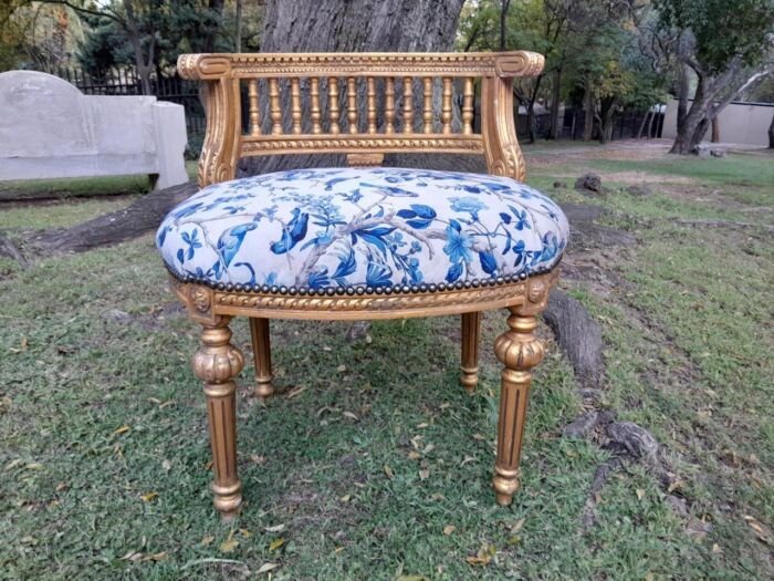 A Pair of French Louis XVI Style Curved Back Vanity Chairs / Accent Stools / Side Chairs / Stools / Ottomans - Image 6