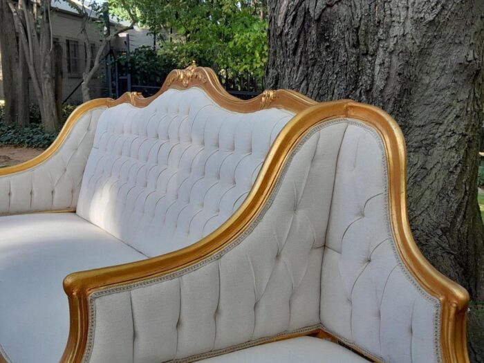 A 20th Century French Style Gilt Wood Large Conversation Settee - Image 9