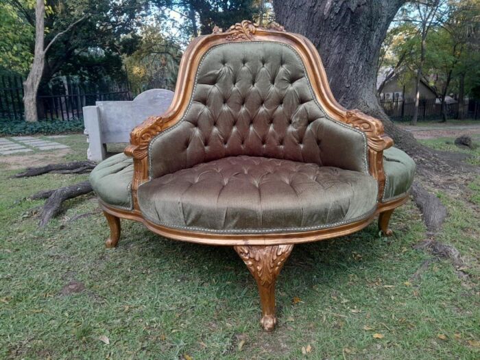 A 20th Century French Style Circular Gilt Wood Conversation Settee - Image 10