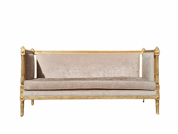 A French Louis XVI Style Carved Giltwood Settee / Day Bed