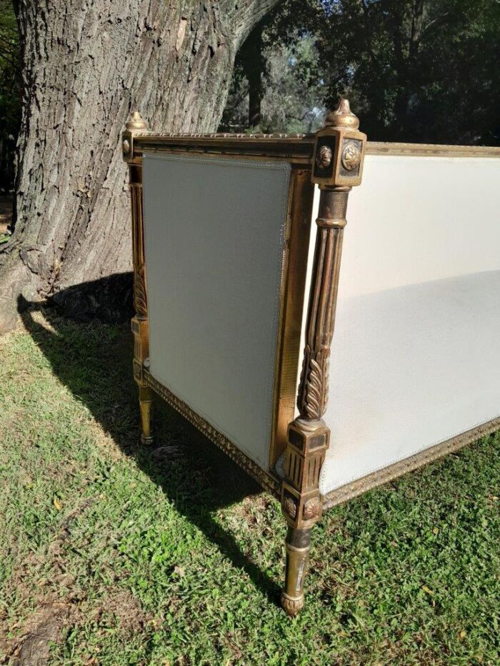 A French Louis XVI Style Carved Giltwood Settee / Day Bed - Image 16