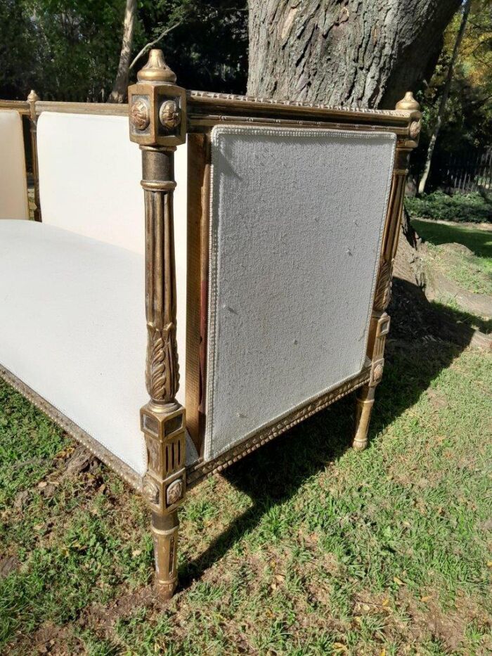 A French Louis XVI Style Carved Giltwood Settee / Day Bed - Image 18
