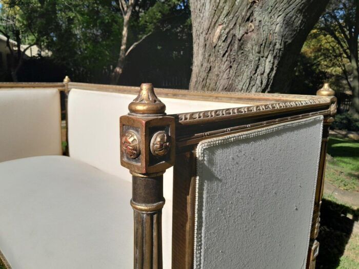 A French Louis XVI Style Carved Giltwood Settee / Day Bed - Image 20