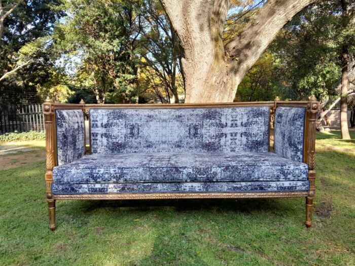 A French Louis XVI Style Carved Giltwood Settee / Day Bed - Image 22