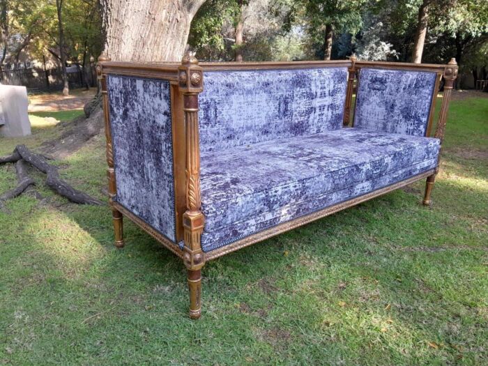 A French Louis XVI Style Carved Giltwood Settee / Day Bed - Image 23