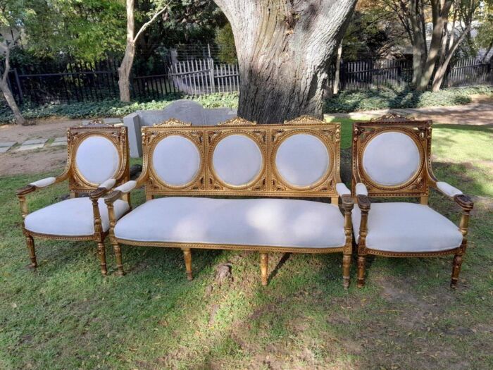 A 20th Century French Style Ornately Carved Gilt Wood Set Comprising a Settee and Pair of Armchairs - Image 4