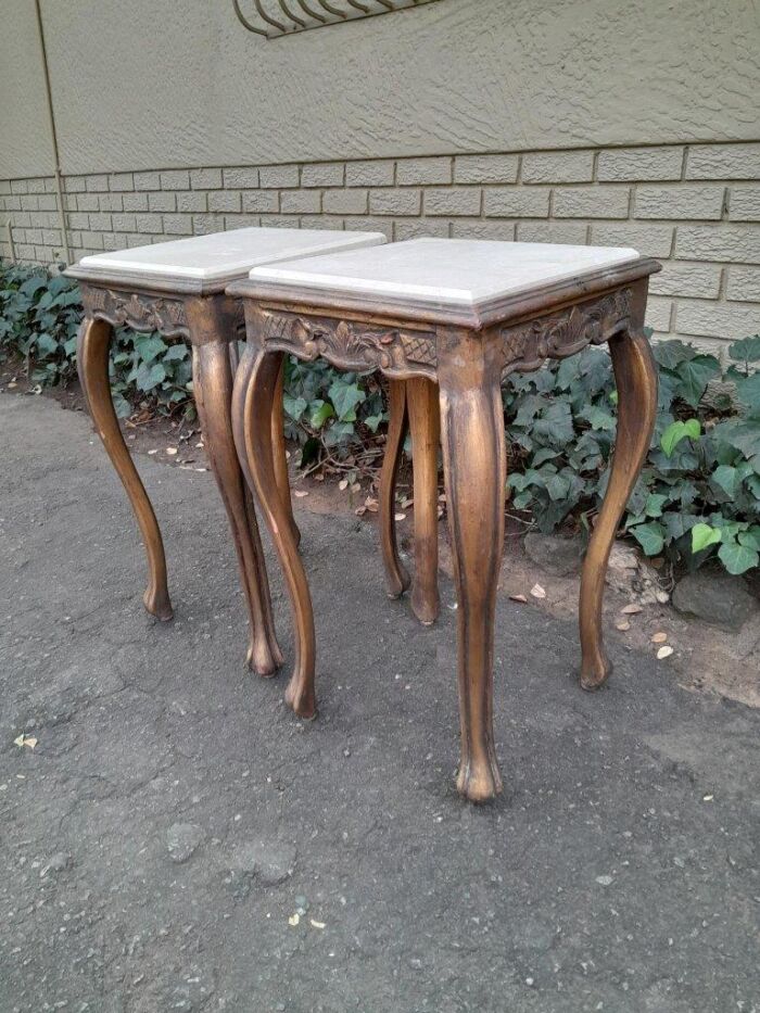 A 20TH Century French Style Pair Of Carved And Gilded Side Tables With Marble Tops - Image 5