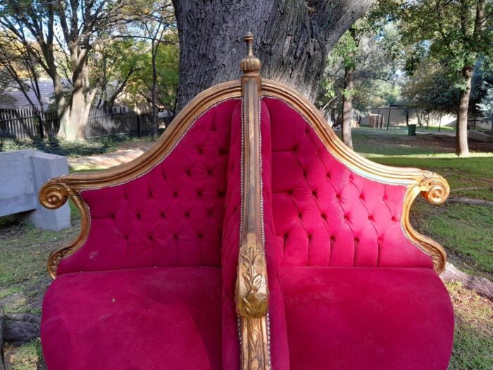A 20th Century French Style Gilt Wood Circular Conversation Settee - Image 16