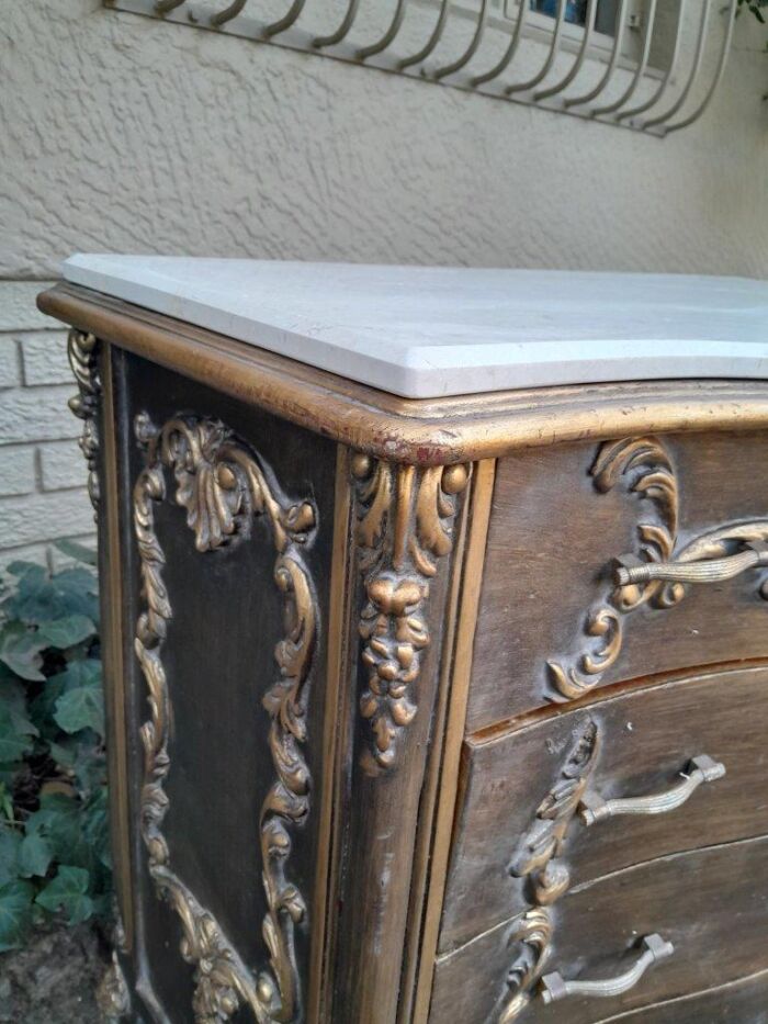 A French Style Ornate and Gilded Chest of Drawers with Marble Top - Image 6