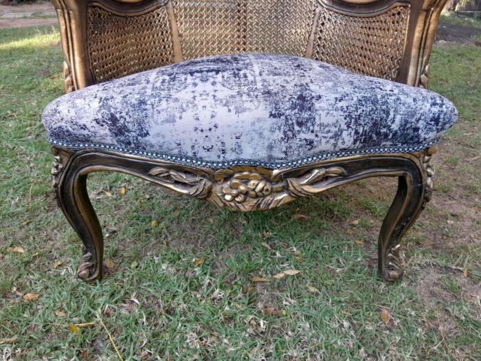 A 20th Century Pair of French Style Gilt Wood Rattan Arm Chairs - Image 6