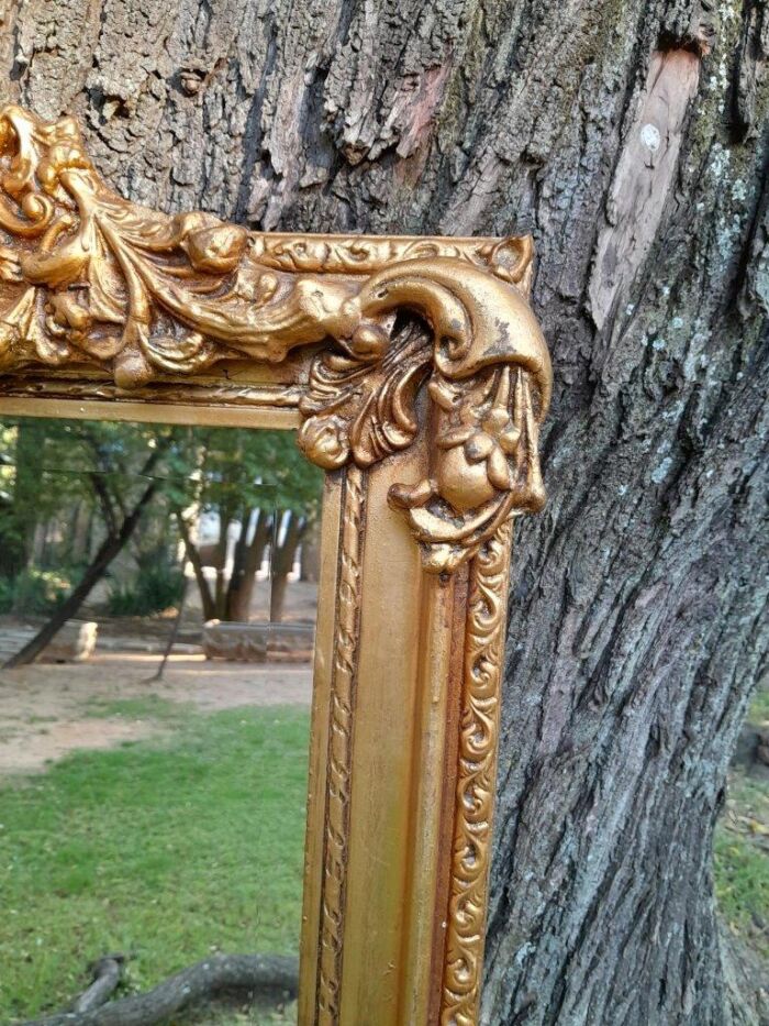 A French Style Ornately Carved and Gilded Bevelled Mirror - Image 5