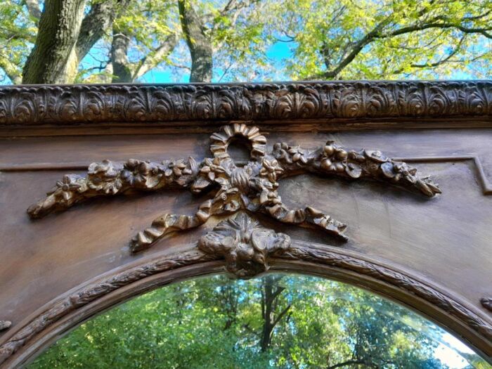 A French Style Ornately Carved and Gilded Bevelled Mirror of Large Proportions - Image 8