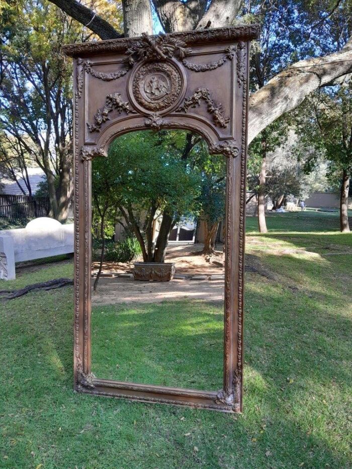 A French Style Ornately Carved and Gilded Bevelled Mirror of Large Proportions - Image 9